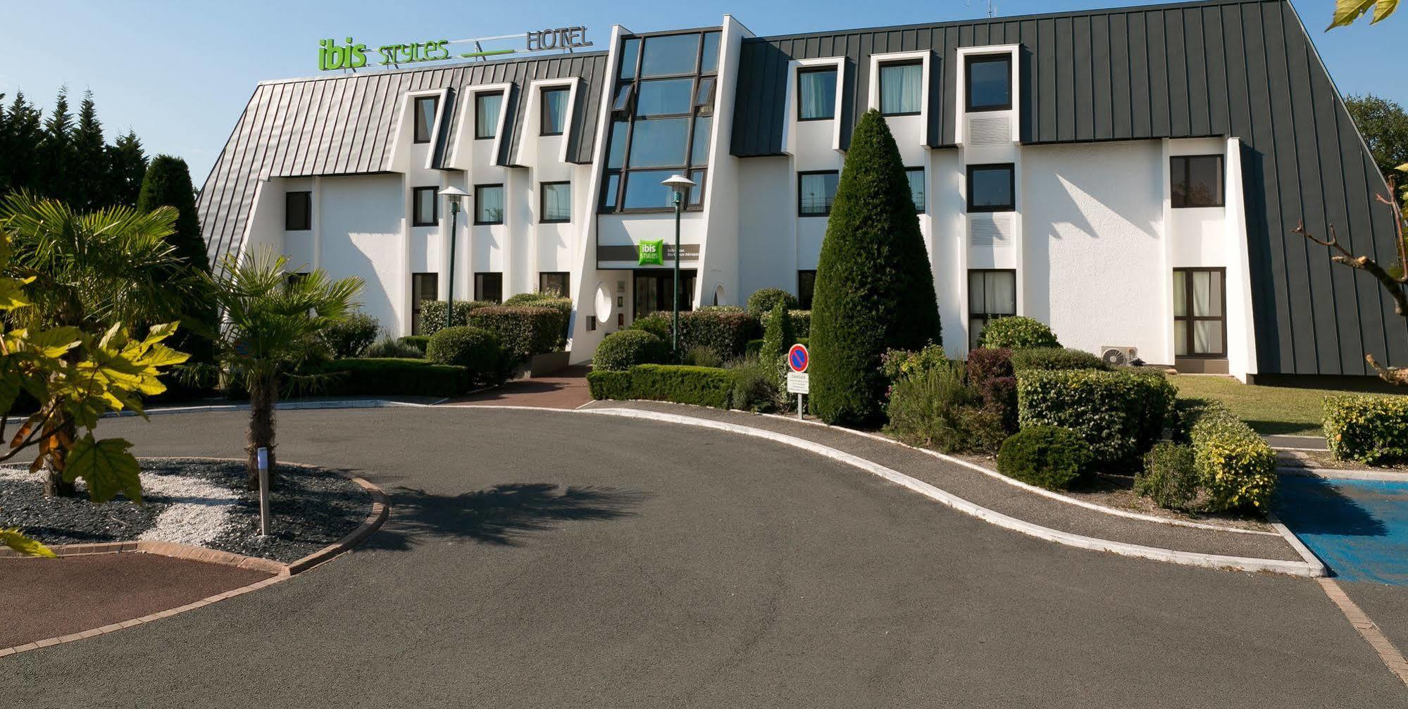 Ibis Styles Bordeaux Aeroport Hotell Mérignac Exteriör bild